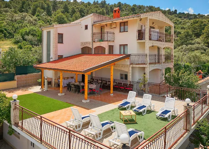 Beautiful In Mastrinka With Wifi Сasa de vacaciones Trogir