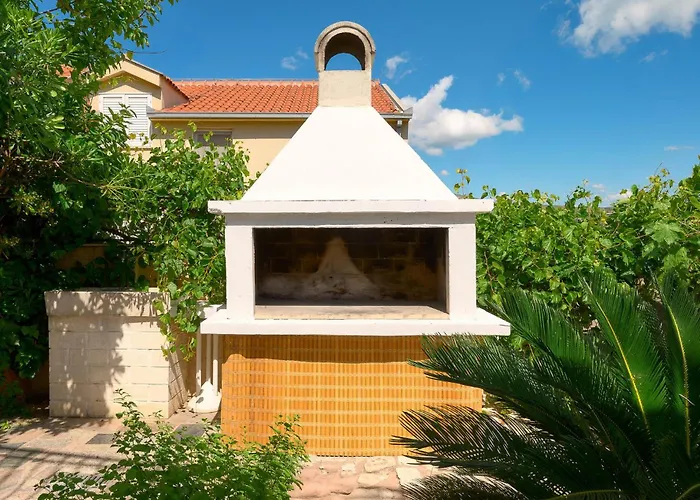 Beautiful In Mastrinka With Wifi Сasa de vacaciones *