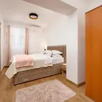 Beautiful In Mastrinka With Wifi Vikendica